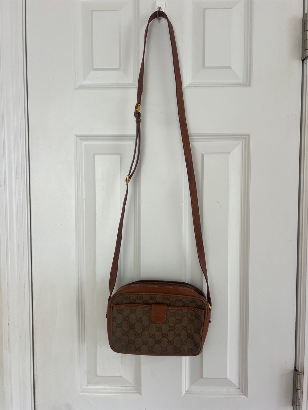 Gucci Brown GG Supreme Messenger Crossbody with Tan Trim